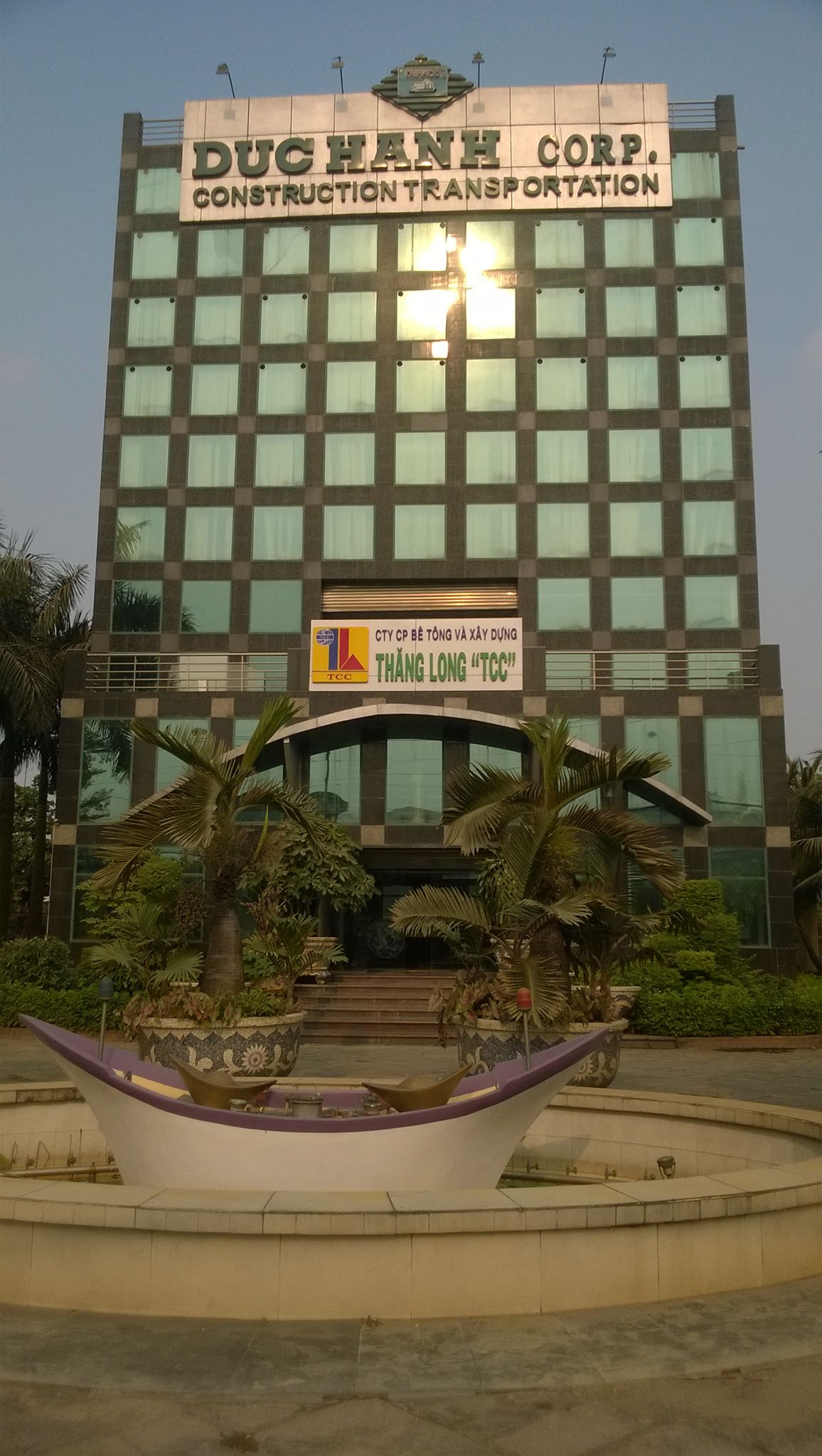 Văn phòng đại diện mới.